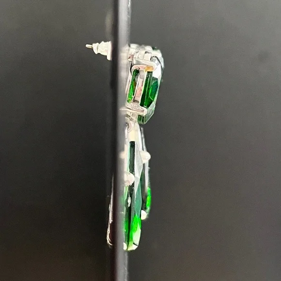 Kenneth Jay Lane Emerald Green Crystal Silvertone Teardrop Post Earrings - Picture 4 of 6